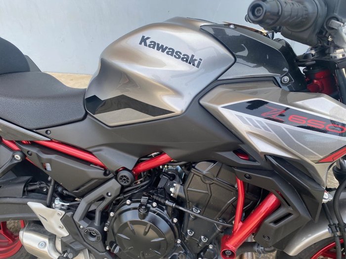 2022 Kawasaki Z650 RS Silver