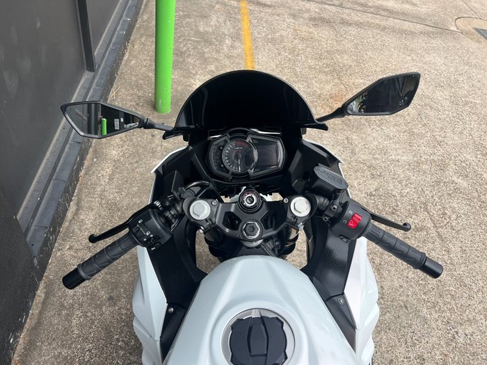 2023 Kawasaki NINJA 400 LAMS WHITE