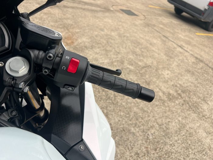 2023 Kawasaki NINJA 400 LAMS WHITE