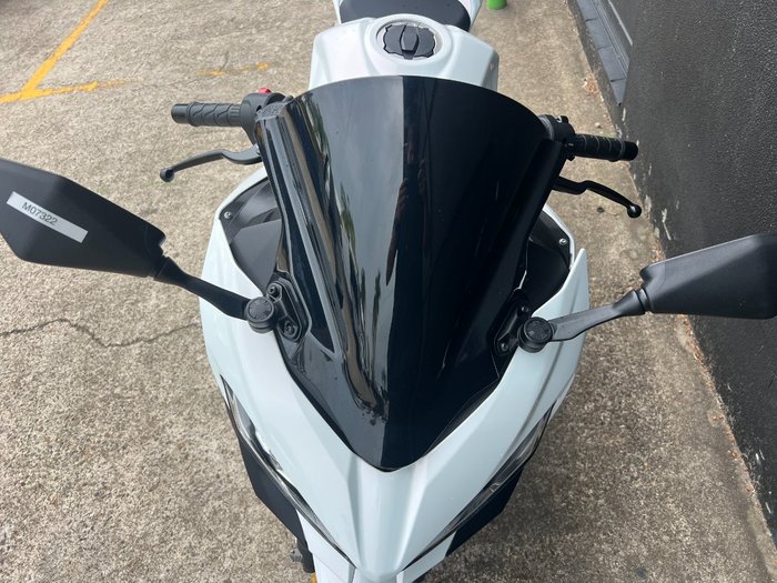 2023 Kawasaki NINJA 400 LAMS WHITE