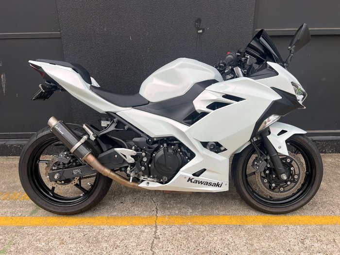 2023 Kawasaki NINJA 400 LAMS WHITE