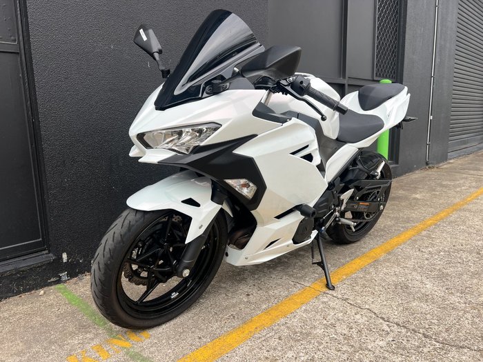 2023 Kawasaki NINJA 400 LAMS WHITE