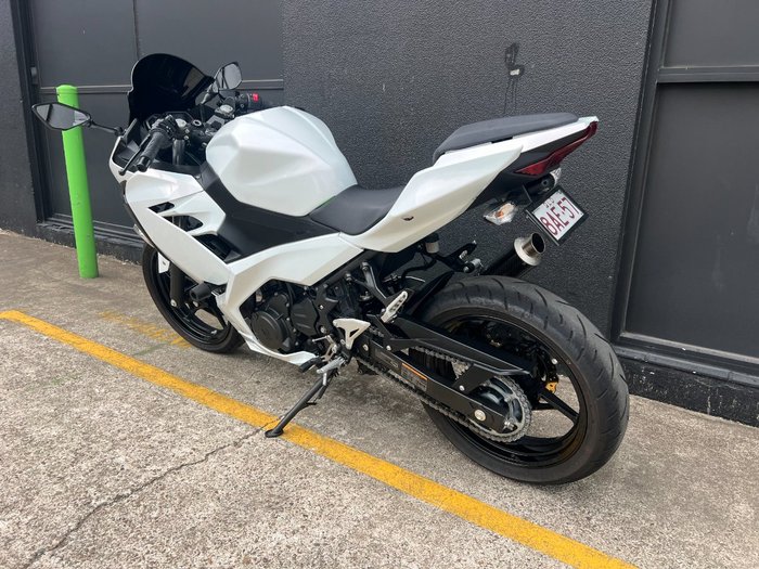 2023 Kawasaki NINJA 400 LAMS WHITE