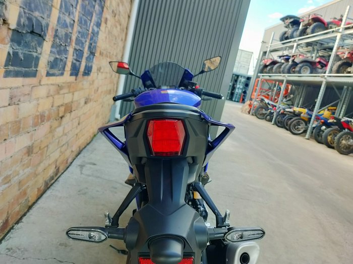 2025 YAMAHA YZF-R3 ROAD BLUE