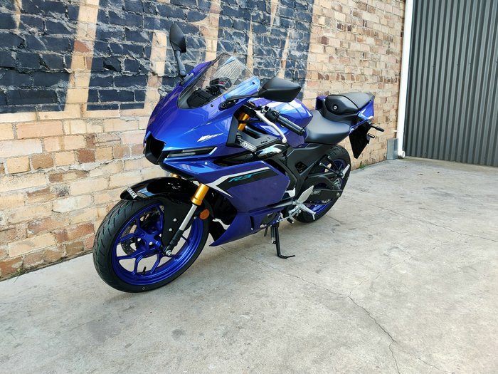2025 YAMAHA YZF-R3 ROAD BLUE