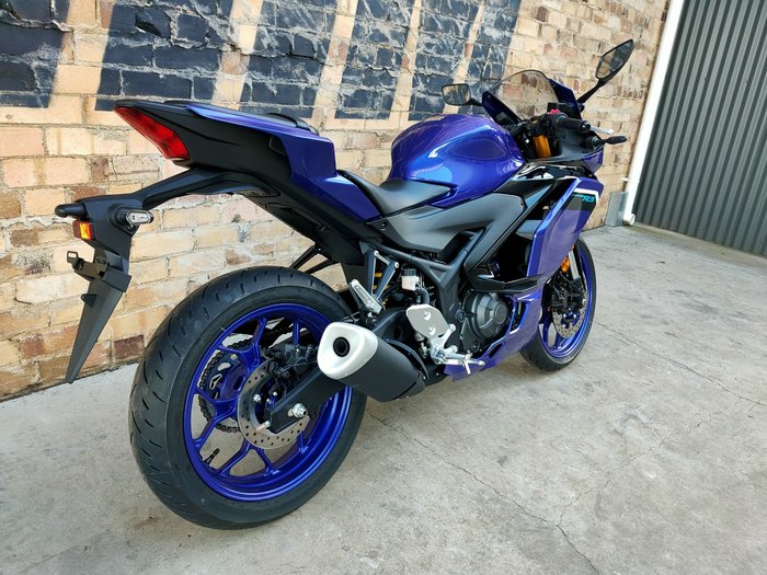 2025 YAMAHA YZF-R3 ROAD BLUE