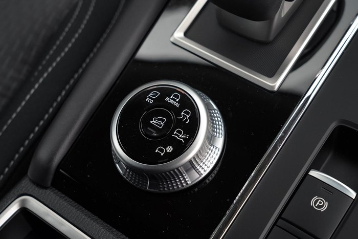 2024 Mitsubishi Outlander LS