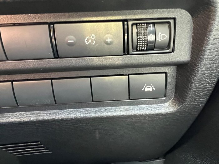 2025 Mitsubishi Outlander ES