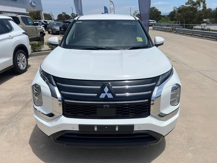 2025 Mitsubishi Outlander ES ZM MY24 White
