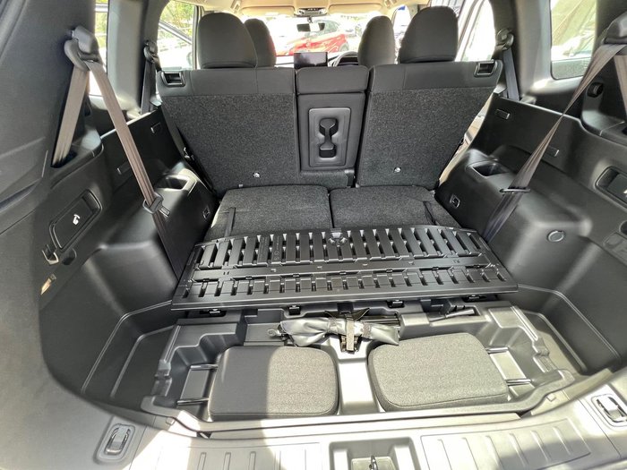 2025 Mitsubishi Outlander ES ZM MY24 White