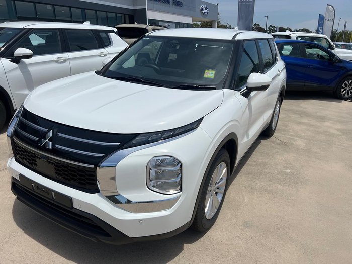 2025 Mitsubishi Outlander ES ZM MY24 White