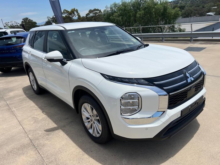 2025 Mitsubishi Outlander ES ZM MY24 White