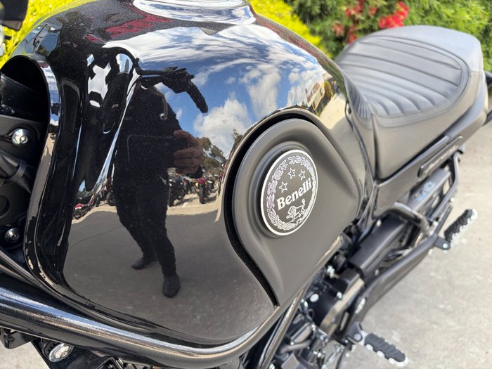 2022 Benelli LEONCINO (ABS) BLACK