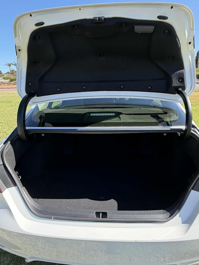 2020 Toyota Camry Ascent Sport