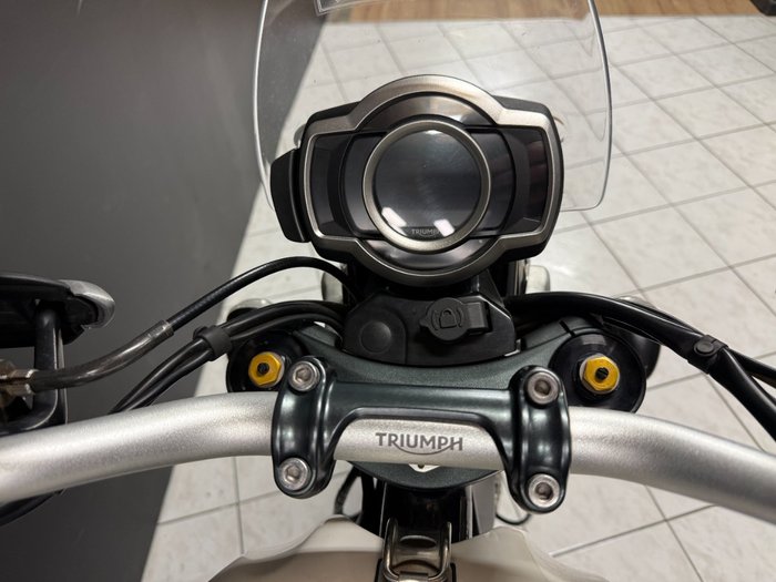 2019 TRIUMPH SCRAMBLER 1200 XE White