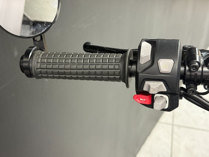 2022 TRIUMPH SCRAMBLER 1200 XE Silver