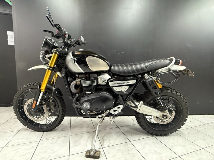 2022 TRIUMPH SCRAMBLER 1200 XE Silver
