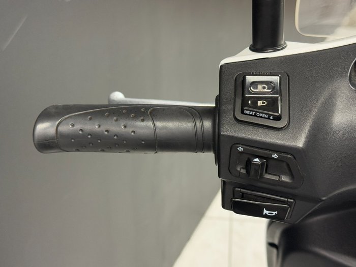 2021 SYM CLASSIC 125 White