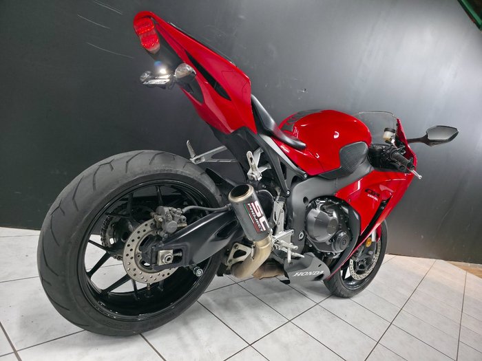 2015 Honda CBR1000RR (FIREBLADE) Red