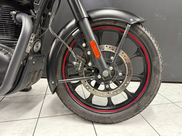 2024 Royal Enfield CLASSIC 350 DARK Black