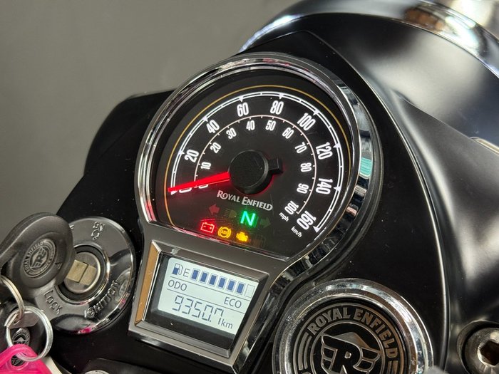 2024 Royal Enfield CLASSIC 350 DARK Black