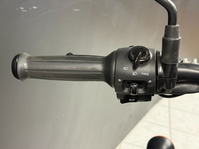 2024 Royal Enfield CLASSIC 350 DARK Black