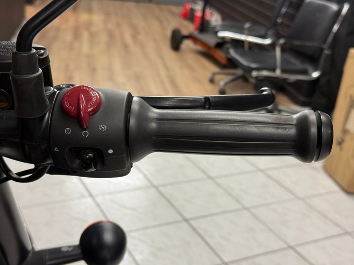 2024 Royal Enfield CLASSIC 350 DARK Black