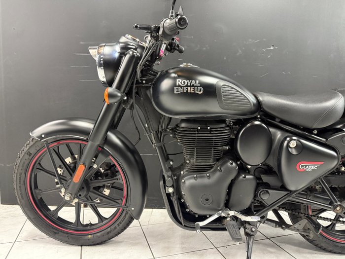 2024 Royal Enfield CLASSIC 350 DARK Black