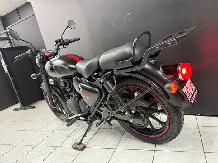 2024 Royal Enfield CLASSIC 350 DARK Black