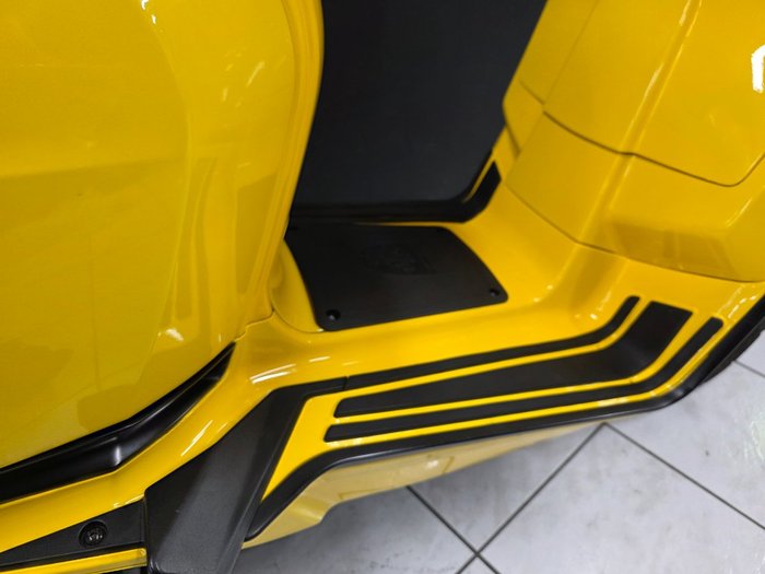2023 Lambretta V 200 SPECIAL Yellow