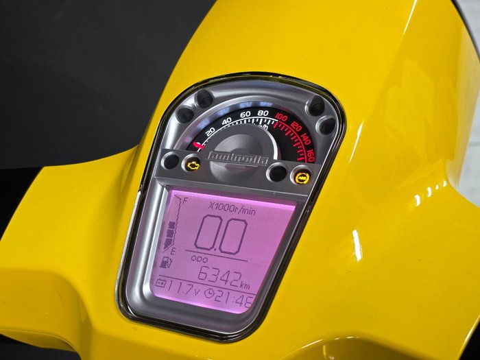 2023 Lambretta V 200 SPECIAL Yellow
