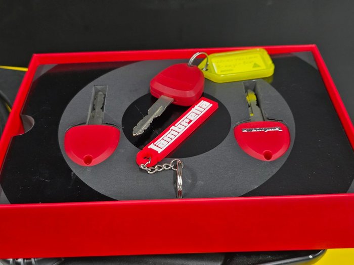 2023 Lambretta V 200 SPECIAL Yellow