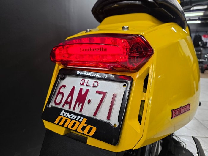 2023 Lambretta V 200 SPECIAL Yellow