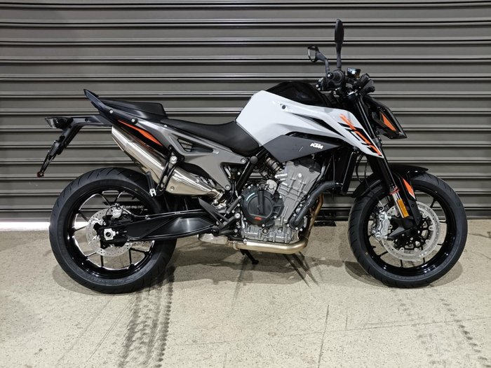 2024 KTM 790 DUKE GREY