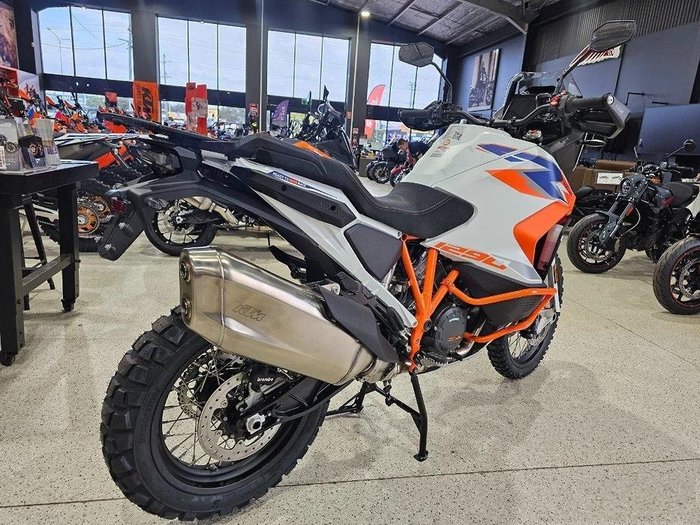 2023 KTM SUPER ADVENTURE R ORANGE