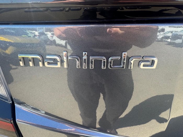 2025 Mahindra XUV3XO AX7L