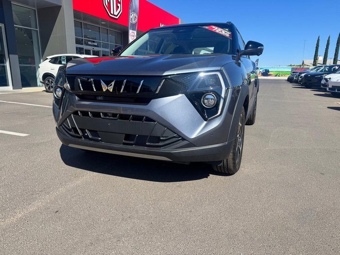 2025 Mahindra XUV3XO AX7L