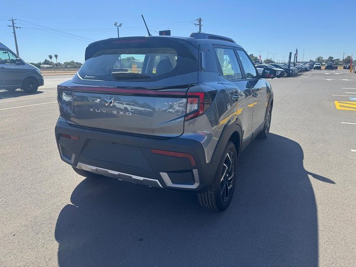 2025 Mahindra XUV3XO AX7L