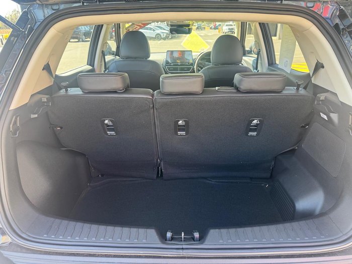 2025 Mahindra XUV3XO AX7L