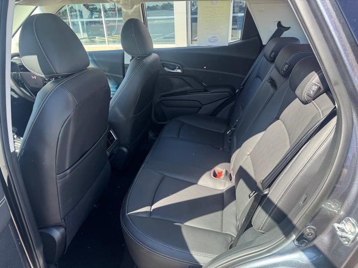 2025 Mahindra XUV3XO AX7L