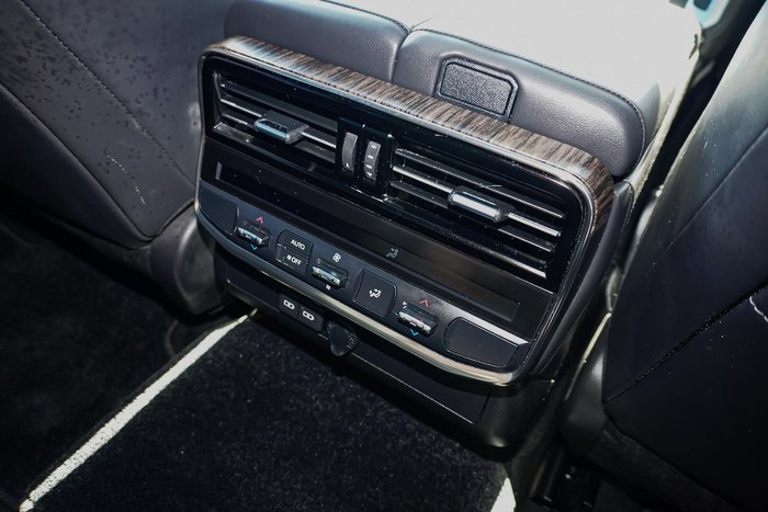 2023 Toyota Landcruiser VX