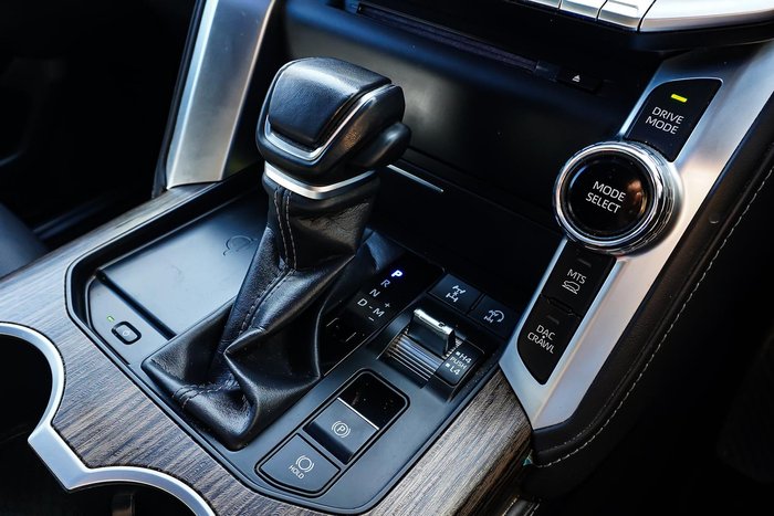 2023 Toyota Landcruiser VX