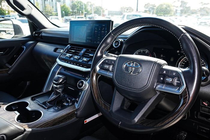 2023 Toyota Landcruiser VX