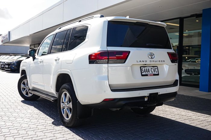 2023 Toyota Landcruiser VX