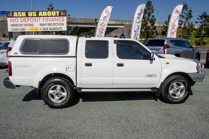 2012 Nissan Navara ST-R