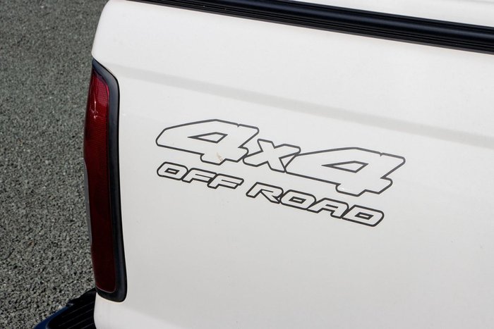 2012 Nissan Navara ST-R