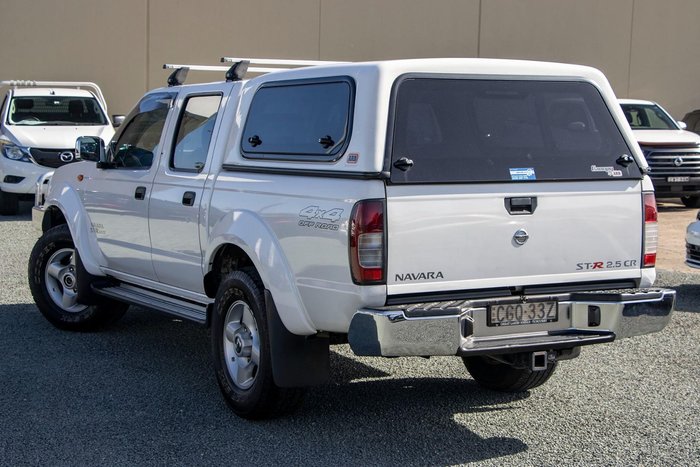 2012 Nissan Navara ST-R