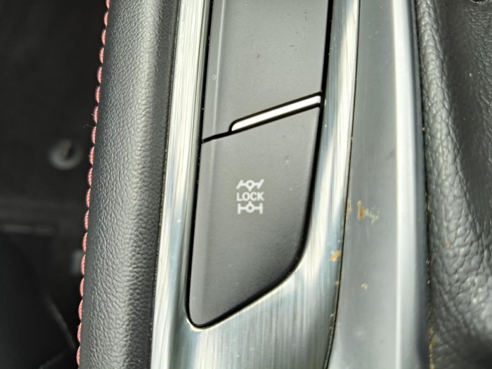 2022 MG HS Essence X