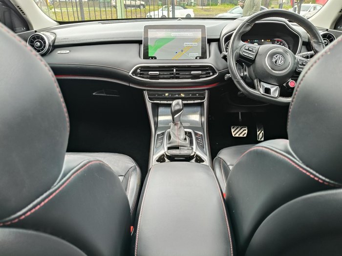 2022 MG HS Essence X