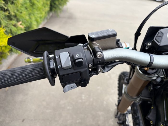 2025 Sur-ron 2025 Sur-ron ELECTRIC ULTRA BEE X HP Black